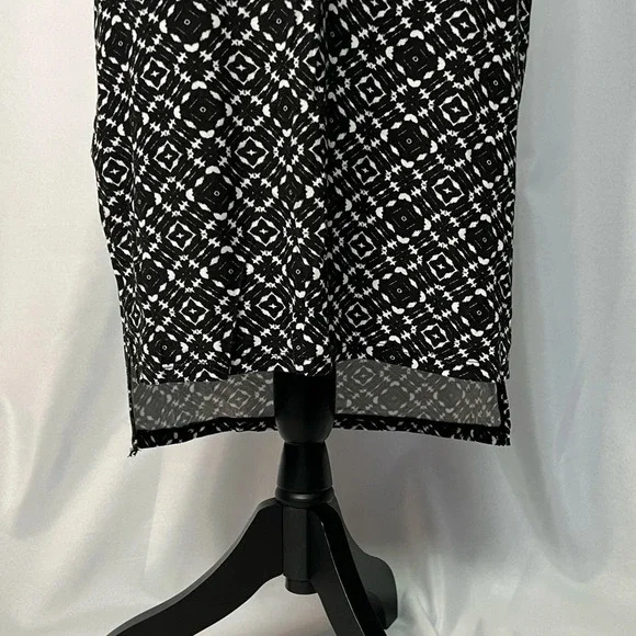 NWT Gaiam Stella Dress Cait Print in Black - size Medium - Picture 7 of 9